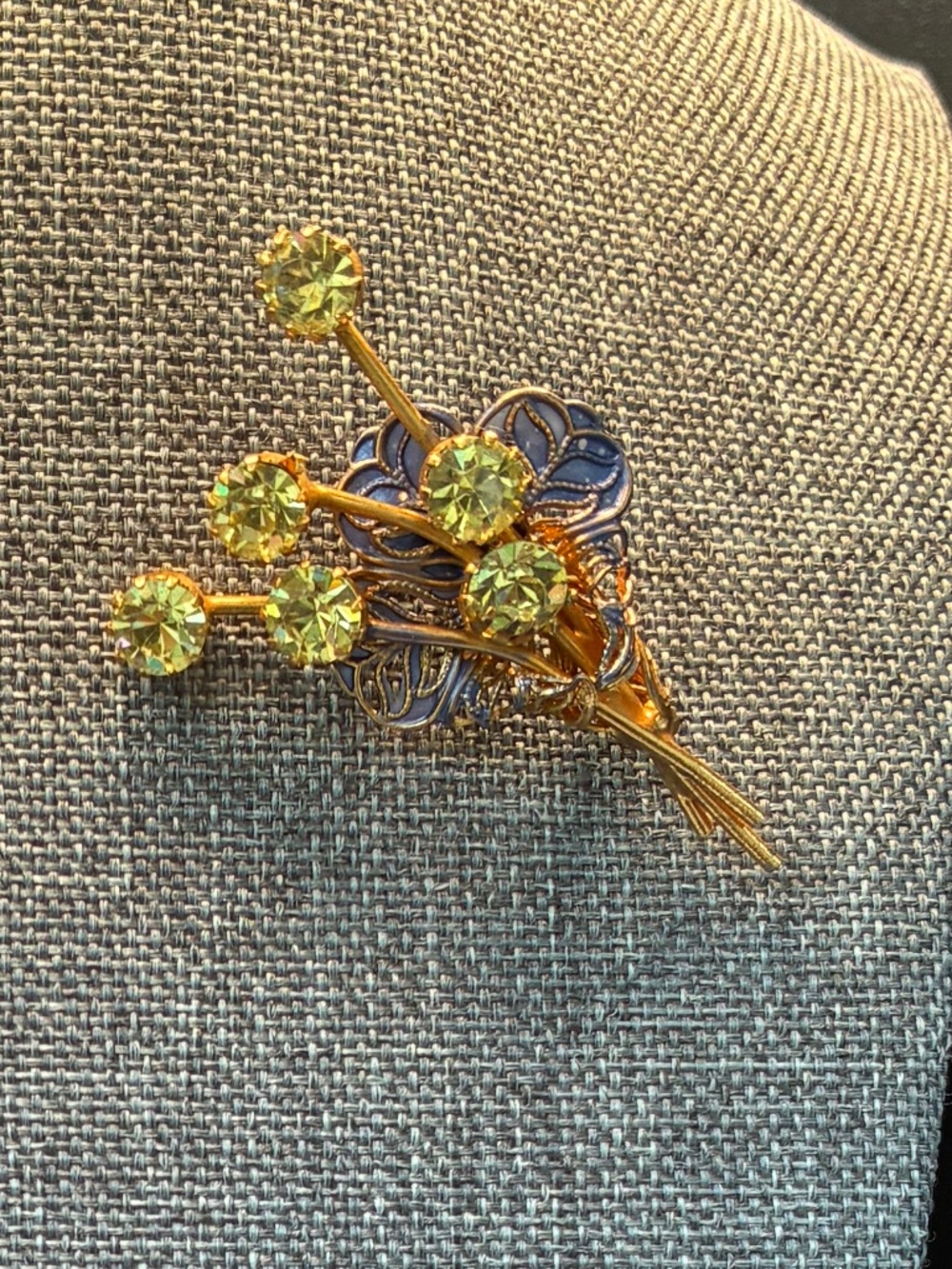 Vintage Gold-tone Crystal brooch with Citrus green and blue tones